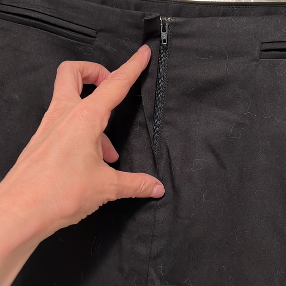 Black Skirt, mini, not too short - 17” long. Size 6. Zips in back. - Picture 5 of 7